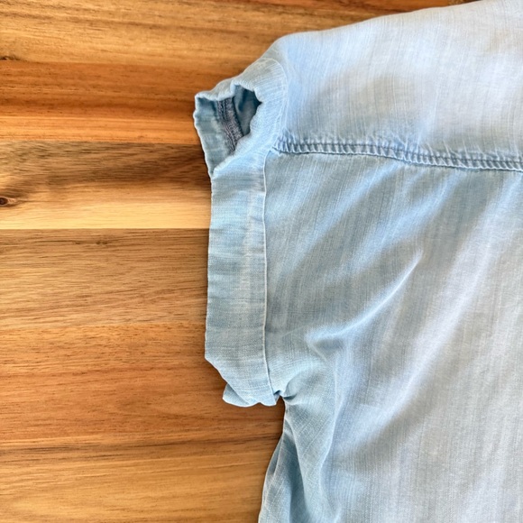 Anthropologie Cloth & Stone Chambray Button-Up Shirt | XL | Soft Casual - Picture 10 of 11